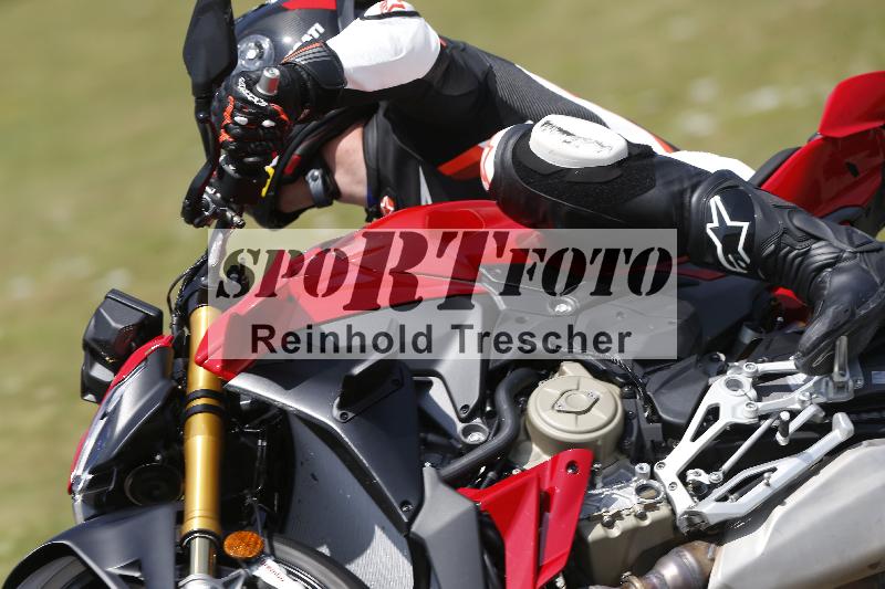 /27 12.06.2025 Ducati Schweiz Trackday Warmup  ADR/gelb-jeaune/ohne
